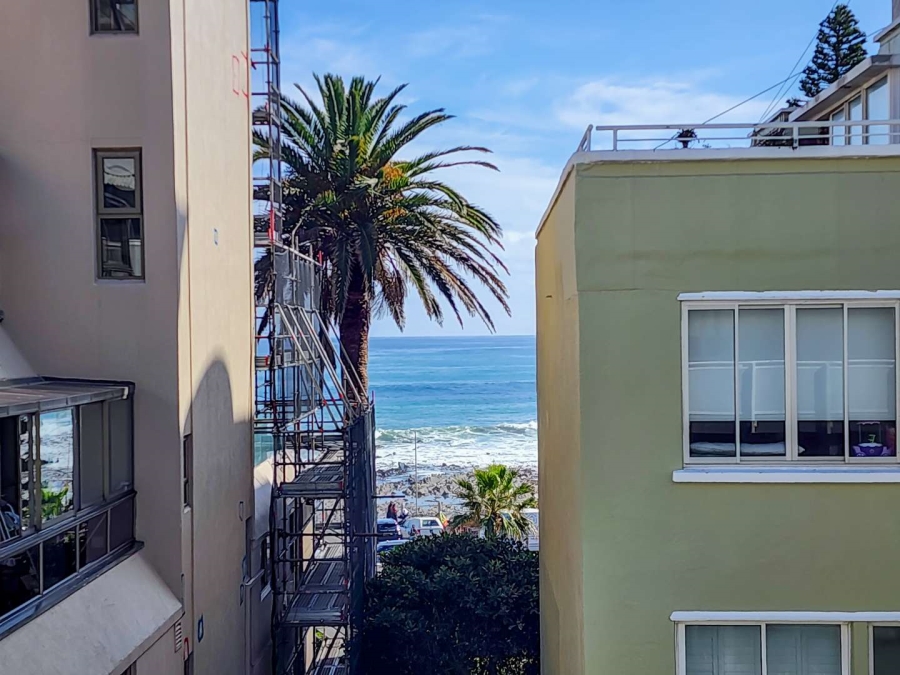 To Let 1 Bedroom Property for Rent in Sea Point Western Cape